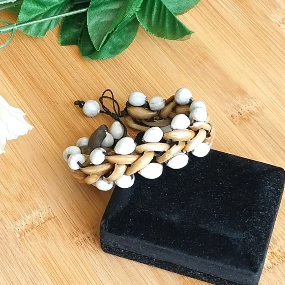 1PC Beautiful Woven Cowrie Shell Beaded Bracelet - Picture 3 of 11